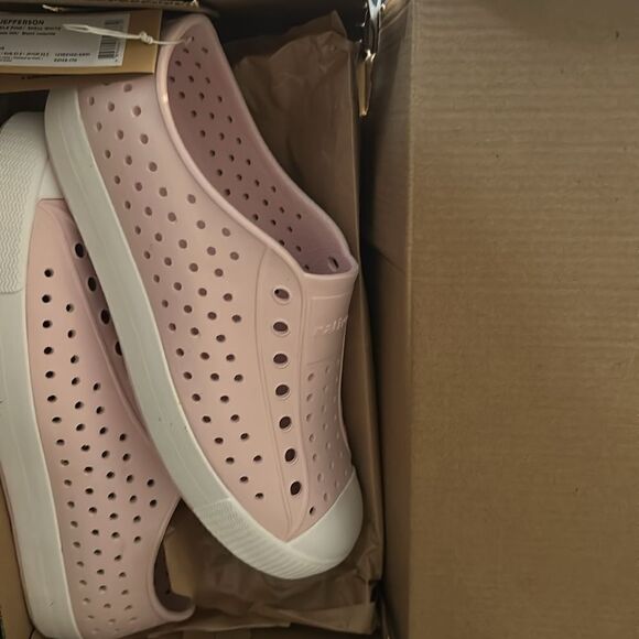 Native Shoes | Kids Jefferson Milk Pink Breathable Slip On Shoe | J5 - Picture 5 of 6